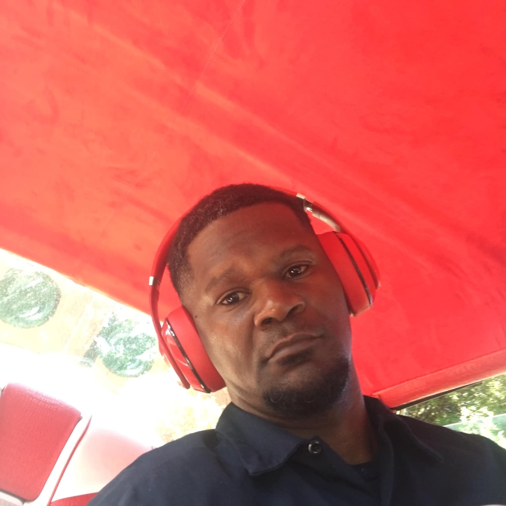 Meet your Posher, Bruce